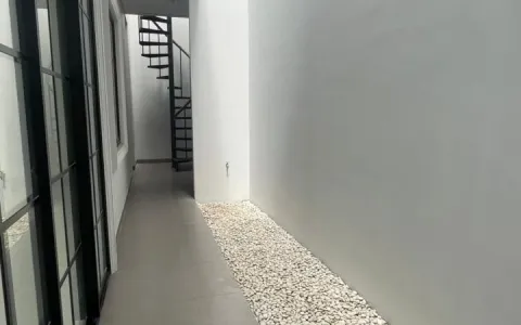 Rumah Dijual dan Disewakn di Villa Pasir Putih, PIK