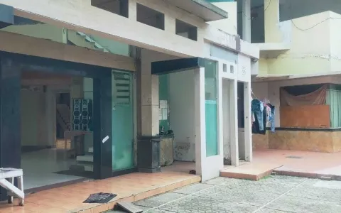 Rumah Hoek Lokasi Strategis di Jl. Wijaya, Kebayoran Baru
