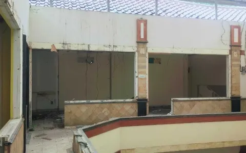 Rumah Hoek Lokasi Strategis di Jl. Wijaya, Kebayoran Baru