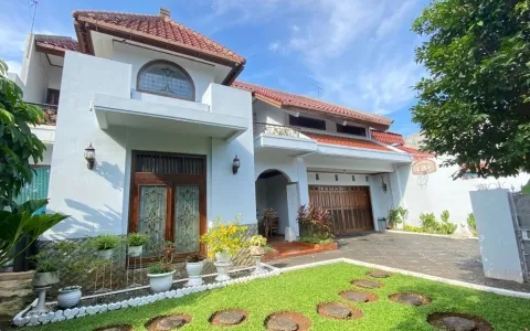 Tropical House at Pancoran, Jakarta Selatan