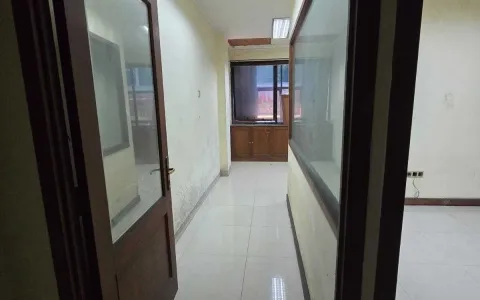 Ruko Akses Cepat di Pinggir Jalan