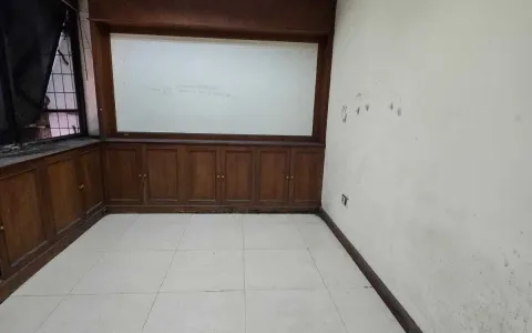 Ruko Akses Cepat di Pinggir Jalan