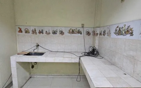 Ruko Akses Cepat di Pinggir Jalan