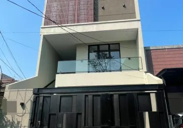 Rumah dengan Lokasi Strategis Siap Huni