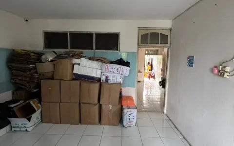 Ruko Pinggir Jalan Raya Cocok untuk Usaha