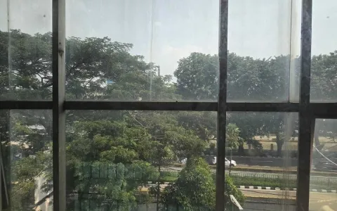 Ruko Akses Cepat di Pinggir Jalan