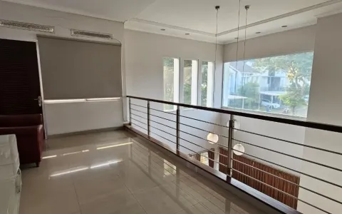 Rumah Hoek di The Green, BSD