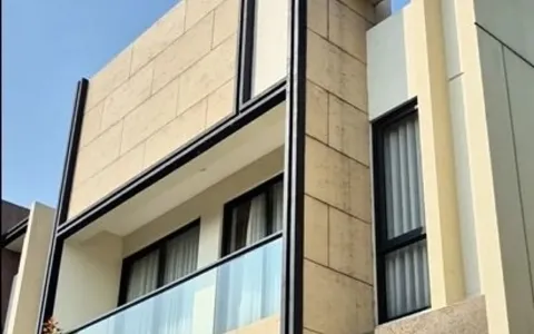 Rumah Eksklusif Dekat Summarecon Mall Carson Gading Serpong