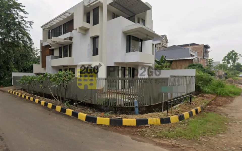 Jual Rumah Hoek di Intercon, Kebon Jeruk