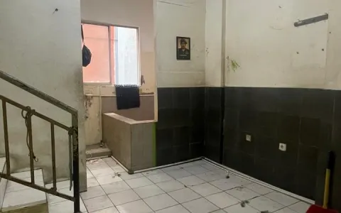 Sewa Ruko di Jl. Pluit Kencana, Jakarta Utara