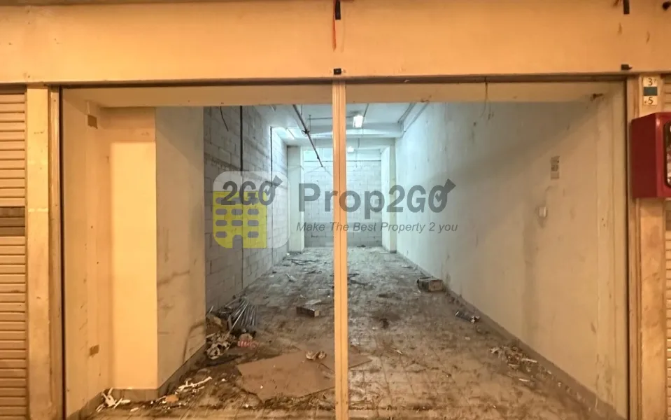 Kios Gandeng di LTC Glodok, Tamansari, Jakarta Barat