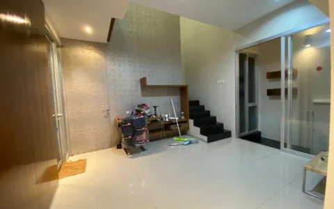 Jual Rumah di Manyar Permai, PIK, Jakarta Utara