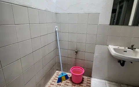 Jual Rumah Rapih Siap Huni di Daan Mogot, Jakarta Barat