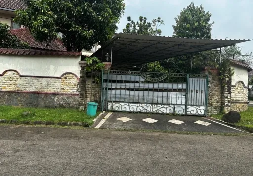 Rumah Asri di Perumahan Nirwana Residence, Bogor