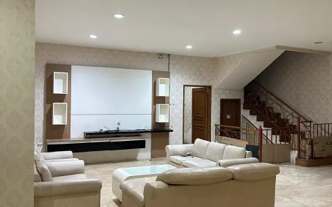 Rumah Asri di Perumahan Nirwana Residence, Bogor