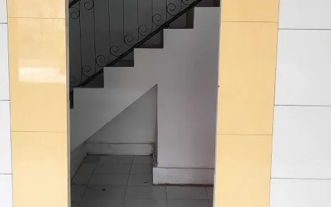Ruko 3 Lantai Lokasi Strategis Cocok Untuk Resto di Jogja