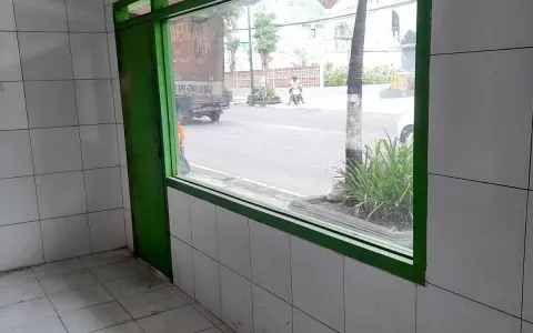 Ruko 3 Lantai Lokasi Strategis Cocok Untuk Resto di Jogja